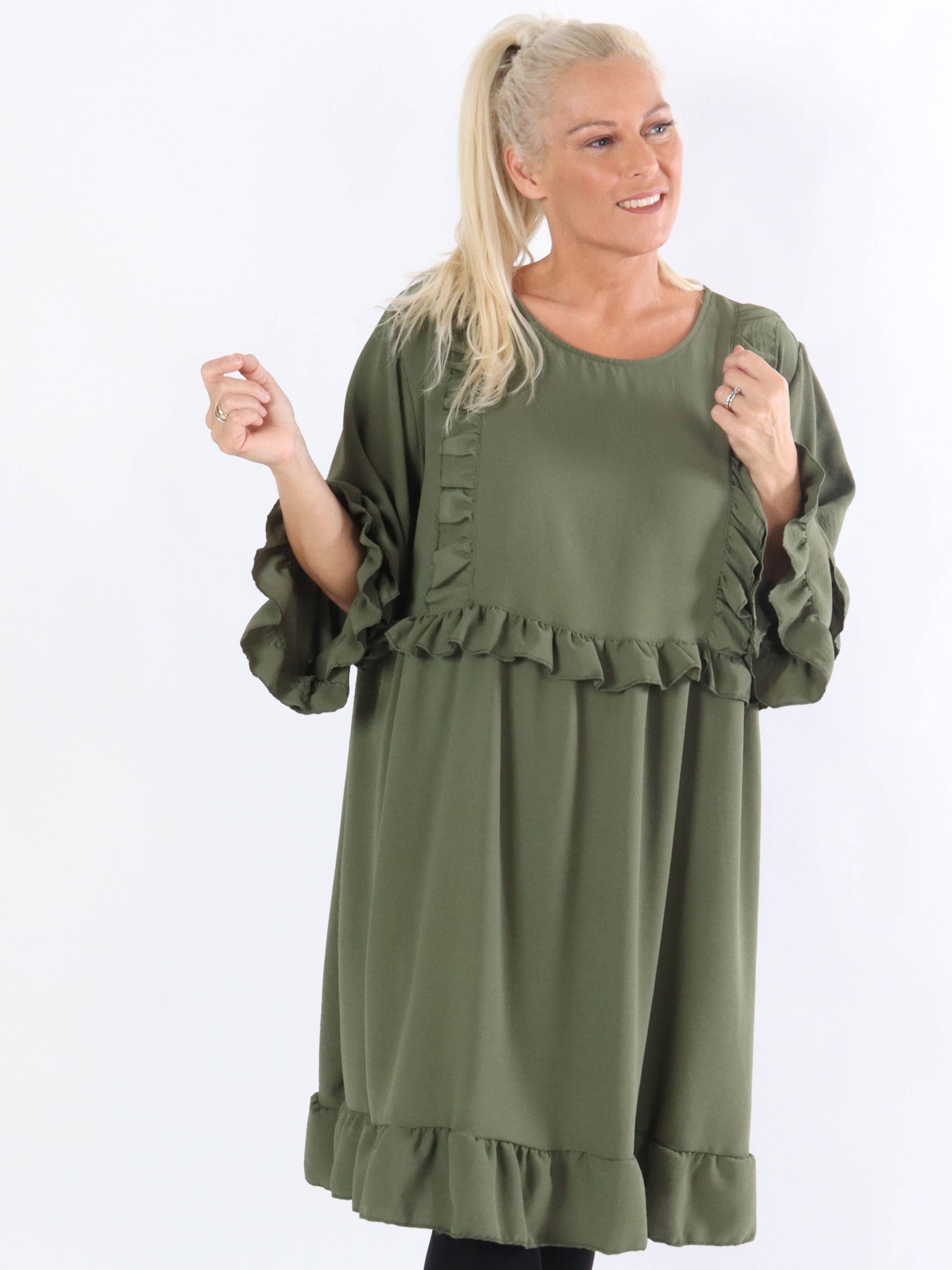 Thyra - Kjole i med flæsekanter foran